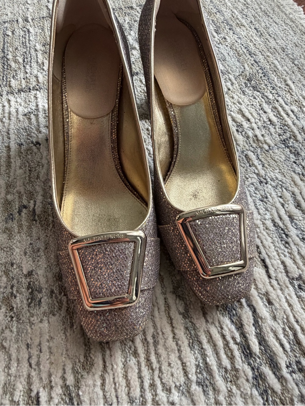 Michael Kors Glitter Block Heel Pumps in Gold